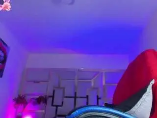 Camsoda Watch Live Sex Cams of tamara-rouse