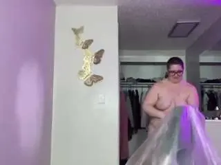 Camsoda Sex Cam of adrianeblake