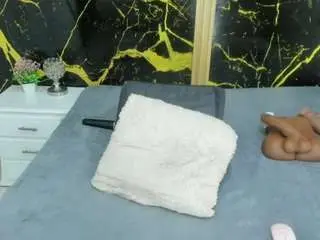 Camsoda Nude Webcam of nyakimgold