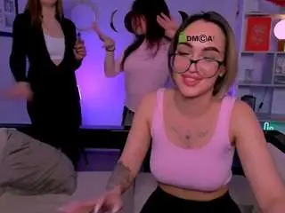 Camsoda Adult Webcams of mia-winter