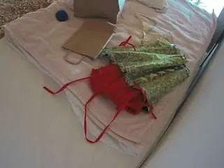 Camsoda Sex Chat of voyeurcam-julmodels-whitebed-1