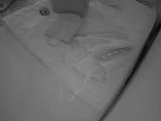 Camsoda Adult Webcams of voyeurcam-julmodels-whitebed-1