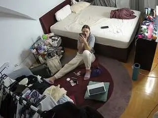 Camsoda Adult Webcams of voyeurcam-julmodels-whitebed-1