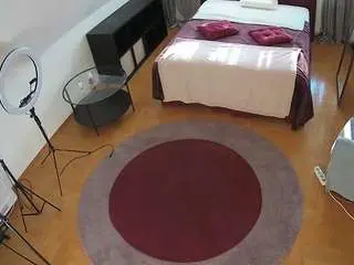 Camsoda Sex Cam of voyeurcam-julmodels-whitebed-1