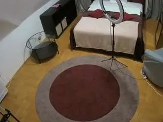 Camsoda Private Sex Chat of voyeurcam-julmodels-whitebed-1