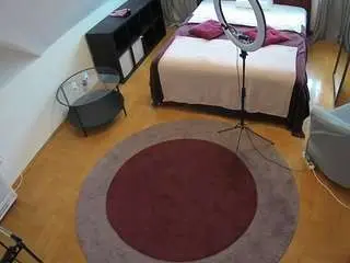 Camsoda Best live sex cam show of voyeurcam-julmodels-whitebed-1