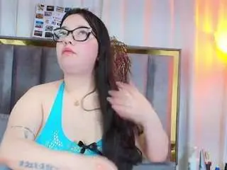 Camsoda Free Porn Cam of zoecurvy