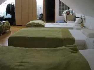 Camsoda Nude Webcam of voyeurcam-julmodels-bed-3