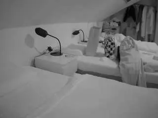 Camsoda Adult Webcam of voyeurcam-julmodels-bed-4