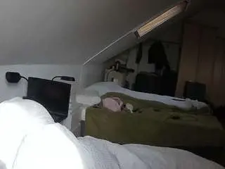 Camsoda Free Live Porn of voyeurcam-julmodels-bed-4