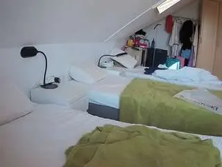 Camsoda Live Sex of voyeurcam-julmodels-bed-4