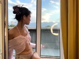 Camsoda Nude Webcam of veryhotasiangirl