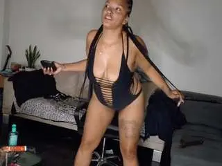 Camsoda Nude Webcam of goldengodess69