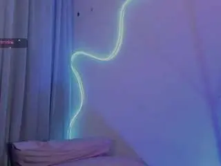 Camsoda Watch Live Sex Cams of saraa-fox