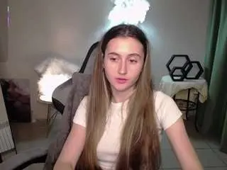 Camsoda Nude Webcam of ave-costly