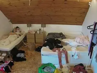 Camsoda Watch Live Sex Cams of voyeurcam-julmodels-whitebed-2