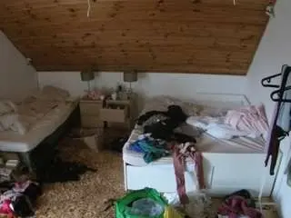 Camsoda Nude Webcam of voyeurcam-julmodels-whitebed-2