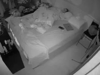 Camsoda Best Webcam of voyeurcam-julmodels-whitebed-2