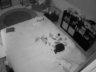 Camsoda Live Sex Cam of voyeurcam-julmodels-whitebed-2