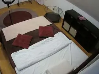 Camsoda Sex Chat of voyeurcam-julmodels-whitebed-2