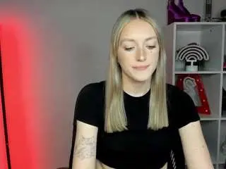 Camsoda Nude Webcam of evelynblond