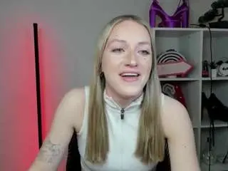 Camsoda Adult Video Chat of evelynblond