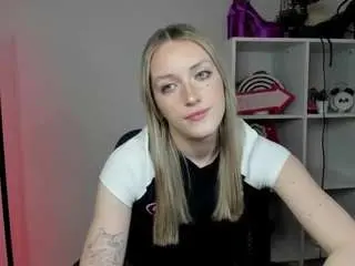 Camsoda Adult Webcams of evelynblond