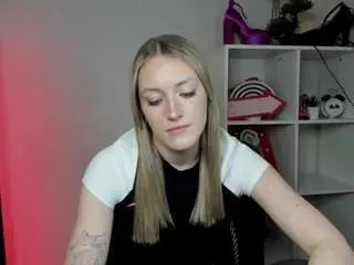 Camsoda Sex Cam of evelynblond