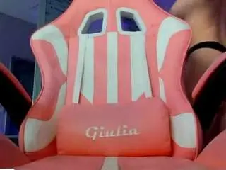 Camsoda Adult Webcam of reina-cummingss