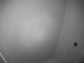 Camsoda Sex Chat of voyeurcam-casa-salsa-bathroom-8