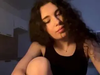 Camsoda Nude Webcam of brunildabalok