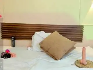 Camsoda Watch Live Sex Cams of miia-gold