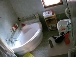Camsoda Sex Chat of voyeurcam-julmodels-bath-1st-2