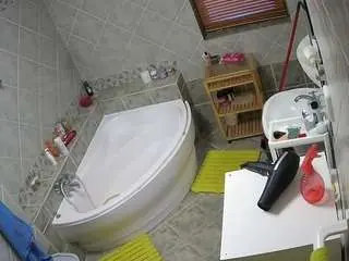 Camsoda Live Sex of voyeurcam-julmodels-bath-1st-2