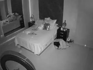Camsoda Nude Webcam of voyeurcam-casa-salsa-bedroom-4