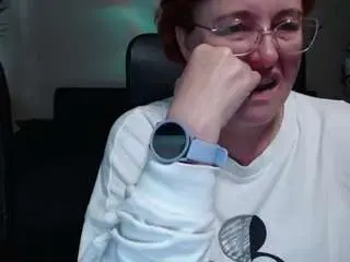 Camsoda Sex Cam of curvyjoanna