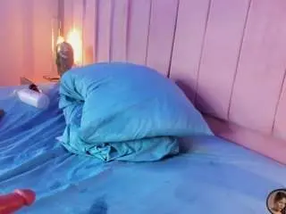 Camsoda Free Porn Cam of hillary-collins