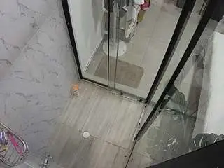 Camsoda Private Sex Chat of voyeurcam-jb-shower-2