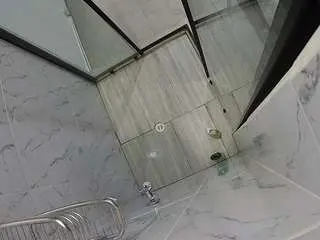 Camsoda Nude Webcam of voyeurcam-jb-shower-2
