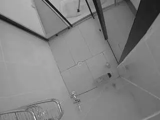 Camsoda Free Porn Cam of voyeurcam-jb-shower-2
