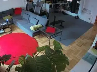 Camsoda Nude Webcam of voyeurcam-julmodels-living-2