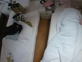 Camsoda Live Porn of voyeurcam-julmodels-bed-5