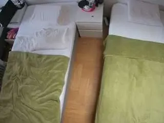 Camsoda Sex Cam of voyeurcam-julmodels-bed-5