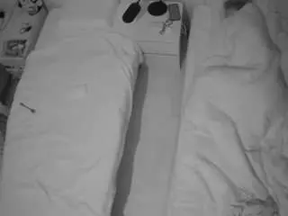 Camsoda Private Sex Chat of voyeurcam-julmodels-bed-5