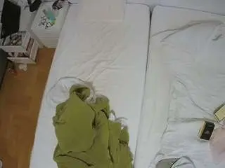 Camsoda Sex Cam of voyeurcam-julmodels-bed-5