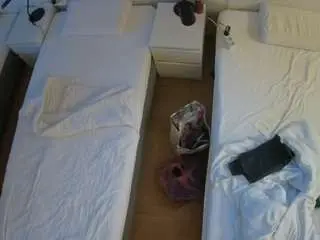 Camsoda Adult Webcams of voyeurcam-julmodels-bed-5
