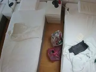 Camsoda Nude Webcam of voyeurcam-julmodels-bed-5