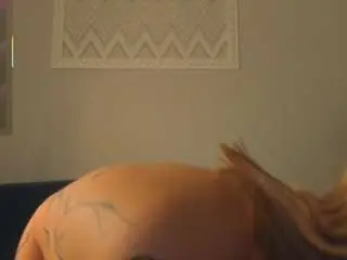 Camsoda Sex Chat of hollyy-lee