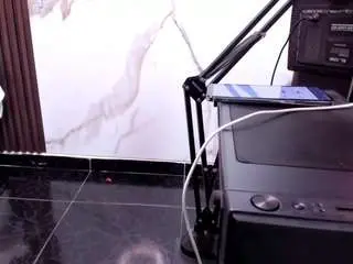 Camsoda Adult Webcam of sara-tompsonn