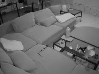 Camsoda Adult Webcam of voyeurcam-julmodels-living-3